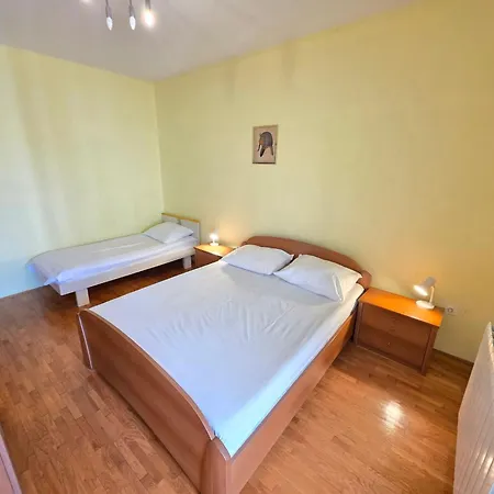 Apartament Fuer 4-5 Personen Mit Terrasse By Interhome Dramalj