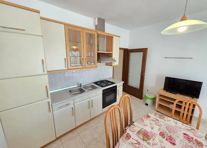 Fuer 4-5 Personen Mit Terrasse By Interhome Apartament