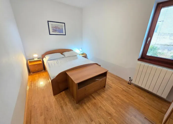 Fuer 4-5 Personen Mit Terrasse By Interhome Apartament Dramalj
