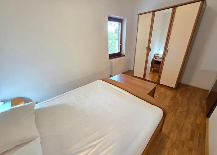 Fuer 4-5 Personen Mit Terrasse By Interhome Apartament